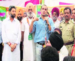 Actor Akshay Khanna, son of BJP candidate for Gurdaspur seat Vinod Khanna, in Sujanpur near Pathankot on Sunday
