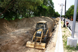Having spent a huge amount of money on constructing smooth roads in the holy town of Talwandi Sabo in Bathinda district, the authorities have now woken up to dig these up for laying the sewerage system. The Centre had provided a sum of Rs 100 crores for beautification of the town.
