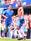Didier Drogba (R) and M ichael Ballack celebrate Chelsea�s second goal on Saturday