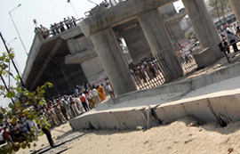 The 110-feet long beam that fell on the Gidderbaha-Delhi railway track at Malout in Muktsar district 