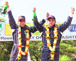 Chandigarh�s Team Thunderbolt celebrate after winning the Maharashtra Leg