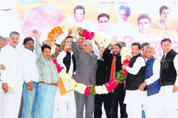 Chief Minister Bhupinder Singh Hooda at a rally in Ellenabad