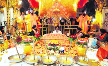 �Jalao� on view at the Golden Temple on the occasion of the birth anniversary of Guru Gobind Singh