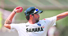 Sachin Tendulkar trains in Dhaka on Saturday. 