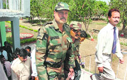 Kapil Dev arrives at Sainik School in Nagrota