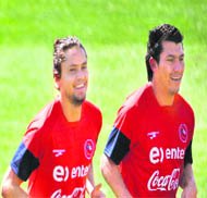 Waldo Ponce and Gary Medel 