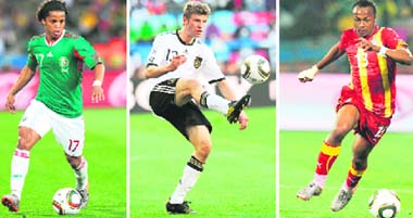  Mexico�s Giovani dos Santos, Germany's Thomas Mueller and Ghana's Andre Ayew have been shortlisted for the best young player.