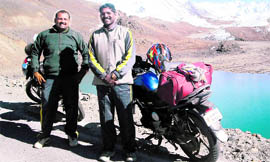 Environmentalist D.Muniappan (right) along with one of his team members on the way to Khardung La.