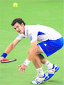 Andy Murray in action against Juan Monaco in Shanghai 