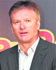 Steve Waugh speaks to the media in New Delhi