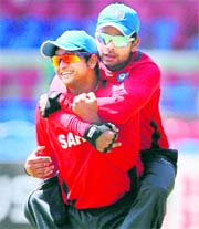 Suresh Raina (L) and Virat Kohli in Bangalore on Saturday. The two will be crucial to India�s middle order.