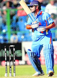 Indian captain MS Dhoni has said that switching between different formats of the game hampers players� mindset
