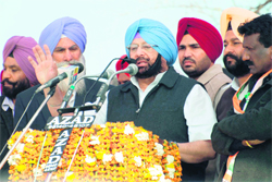 Amarinder Singh addresses a Congress rally in Mansa