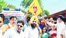 Chief Minister Parkash Singh Badal flags off the free ambulance service, 108, in Amritsar on Sunday. Also in the picture is Laxmi Kanta Chawla, Health and Welfare Minister, Punjab.