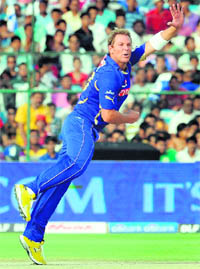 Shane Warne will have to lead by example to help break his team�s losing spree.