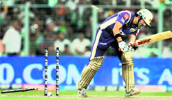 KKR skipper Gautam Gambhir�s (top) indifferent form has hurt the team