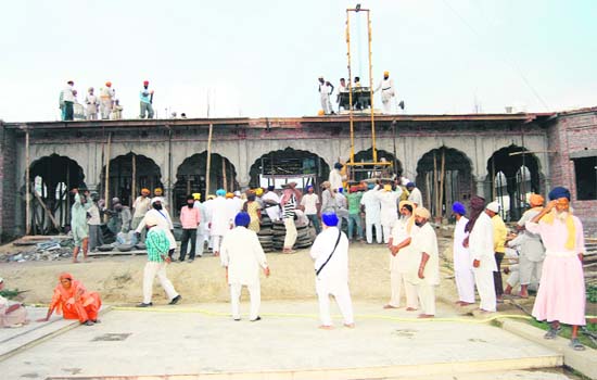 Construction work in progress at Nanak Kuan Gurdwara in Maghar, Bihar
