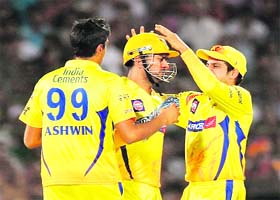Chennai Super Kings� R Ashwin (L), M S Dhoni (C) and Suresh Raina