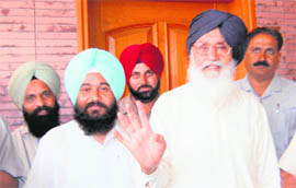The Chief Minister at MLA Manjinder Singh Kang�s house in Amritsar.