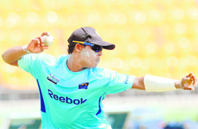Sri Lanka�s Ajantha Mendis throws a ball during a practice session in Colombo on Friday, ahead of the 4th ODI against Australia. Sri Lanka trail 1-2 in the five-match series. 
