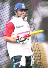 Sehwag (pic) was supposed to be suffering from some sort of vertigo, with some problem in his ear canal, but the Oval saw him clutching his dodgy right shoulder again. 