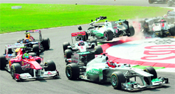 Drivers crash at the start of Italian GP in Monza on Sunday