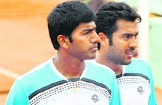 Rohan Bopanna (L) and Aisam-ul-Haq Qureshi