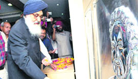 Punjab CM Parkash Singh Badal at the inauguration of Harpal Tiwana arts centre in Patiala. 
