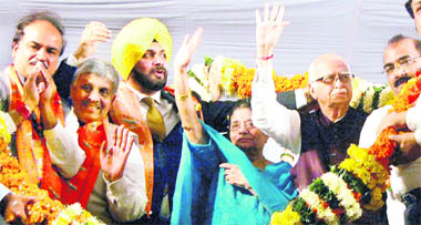 BJP leaders welcome LK Advani in Amritsar on Monday. 