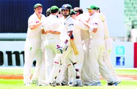 Indian players like Virat Kohli (C) are finding out the hard way in Australia that Test cricket is quite different from ODIs