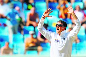 England's Graeme Swann appeals against Pakistan's Mohammad Hafeez during the opening Test in Dubai Sports City on Wednesday