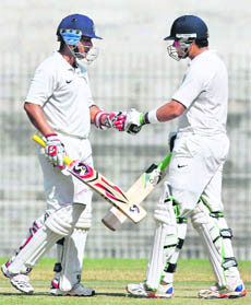 Rajasthan players Vineet Saxena (L) and Aakash Chopra during the Ranji Trophy final against Tamil Nadu at the MAC stadium in Chennai on Thursday. 