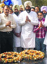 PPP chief Manpreet Badal at the Martyrs' Memorial. 