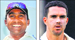Mahela Jayawardene (L) and Kevin Pietersen, who headed the batting averages for Sri Lanka and England, respectively, in the Test series in Sri Lanka, arrived from Colombo to join their IPL squad on Sunday.