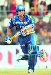Sachin Tendulkar will look to provide Mumbai with a solid start as they try and cement a play-off spot.