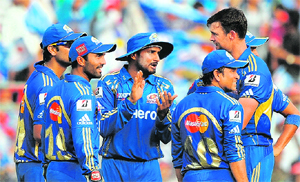 Skipper Harbhajan Singh is back in form claiming two wickets for 18 runs against Pune