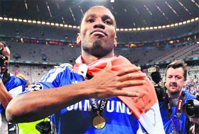 Didier Drogba of Chelsea celebrate after victory