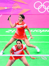 Ashwini Ponappa (back) and Jwala Gutta
