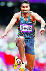 Maheshwary jumps in qualifying on Tuesday