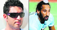 Yuvraj Singh (L) and Sardar Singh
