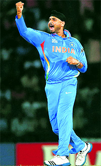 Bhajji�s comeback has added bite to the spin attack, says veteran Anil Kumble