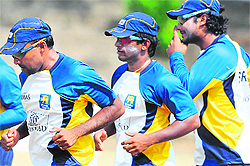 Sri Lankan captain Mahela Jayawardene (left) says the ICC rules don't make any reference to switching captains before any international match