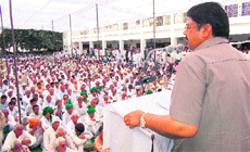 INLD secretary-general Ajay Singh Chautala addresses party workers at Hisar. 