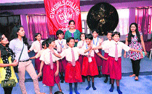  The inmates of Lalita Vidya Niketan, Gannaur, perform a group song before the members of the Rotract Club, Geeta Vidya Mandir Girls College, Sonepat, during the celebration of �Joys of Giving Week�. 