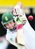 Jacques Kallis shows the full face of the bat against the Australian attack on Friday.