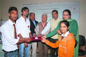 Prof GL Khatri (fourth from left) along with other faculty members gives away prizes to the winners at a quiz competition organised by the Shri Krishan Institute of Engineering and Technology, Kurukshetra, on Monday