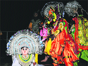 Artistes from Jharkhand perform �Abhimanyu vadh� from the Mahabharata during the Gita Jayanti celebrations in Kurukshetra. 