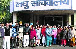 Women, led by Dr Santosh Dahiya, Associate Professor, Kurukshetra University, demonstrate in protest against the increasing crime against the fair sex, in front of the mini-secretariat, Kurukshetra