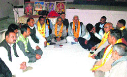 Representatives of the Brahmin Samaj attend a meeting on the premises of Dukhbhanjan Mahadev Mandir in Kurukshetra on Sunday. Photo: DR Vij