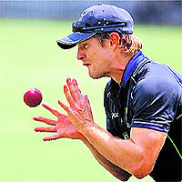 Shane Watson (right) during practice ahead of the fourth Test, which begins on Friday